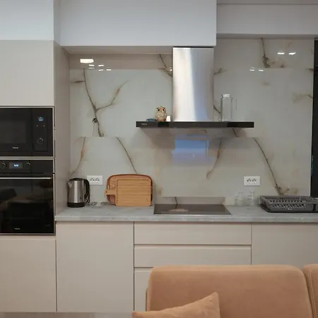 Sea * ساراندا